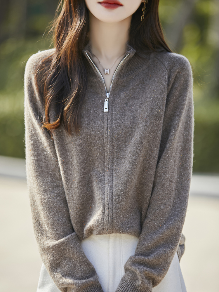 Winter Clothing Colors - Einfacher Damenpullover aus 100% Merinowolle mit